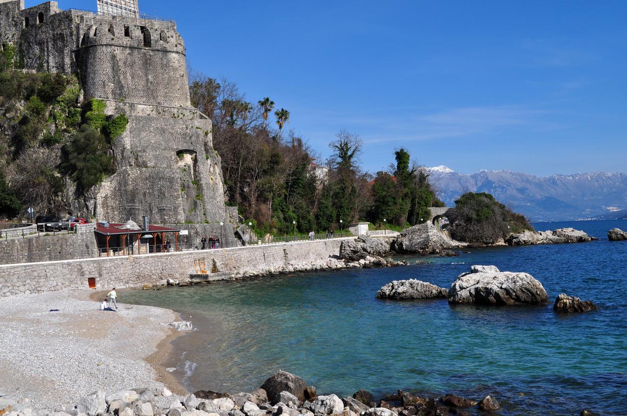 Lala Appartement Herceg Novi Buitenkant foto
